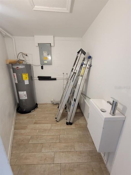 На продажу: $245,000 (3 спален, 2 ванн, 1370 Квадратных фут)