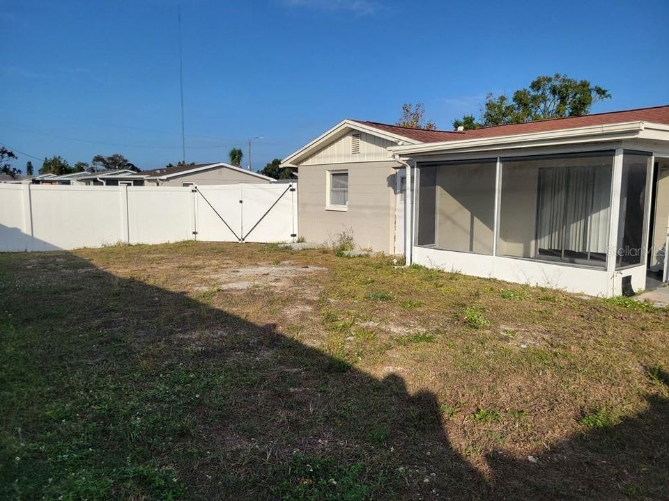 На продажу: $245,000 (3 спален, 2 ванн, 1370 Квадратных фут)