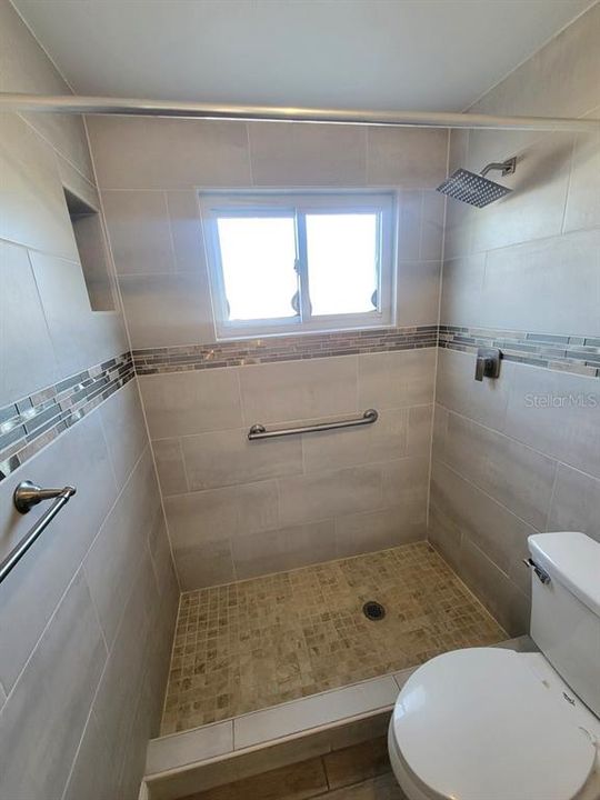 На продажу: $245,000 (3 спален, 2 ванн, 1370 Квадратных фут)