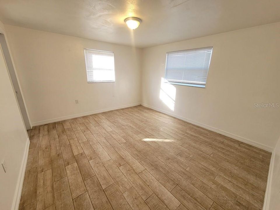 На продажу: $245,000 (3 спален, 2 ванн, 1370 Квадратных фут)