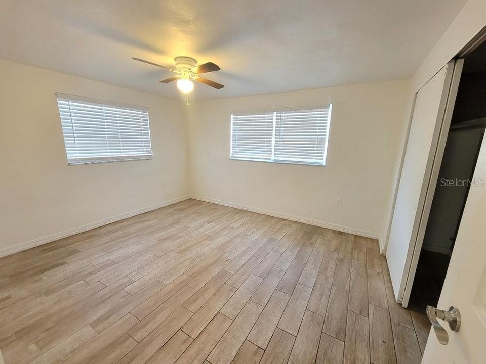 На продажу: $245,000 (3 спален, 2 ванн, 1370 Квадратных фут)