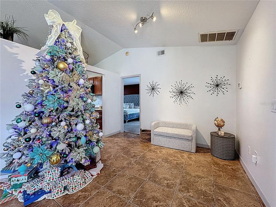 En Venta: $309,000 (3 camas, 2 baños, 1386 Pies cuadrados)