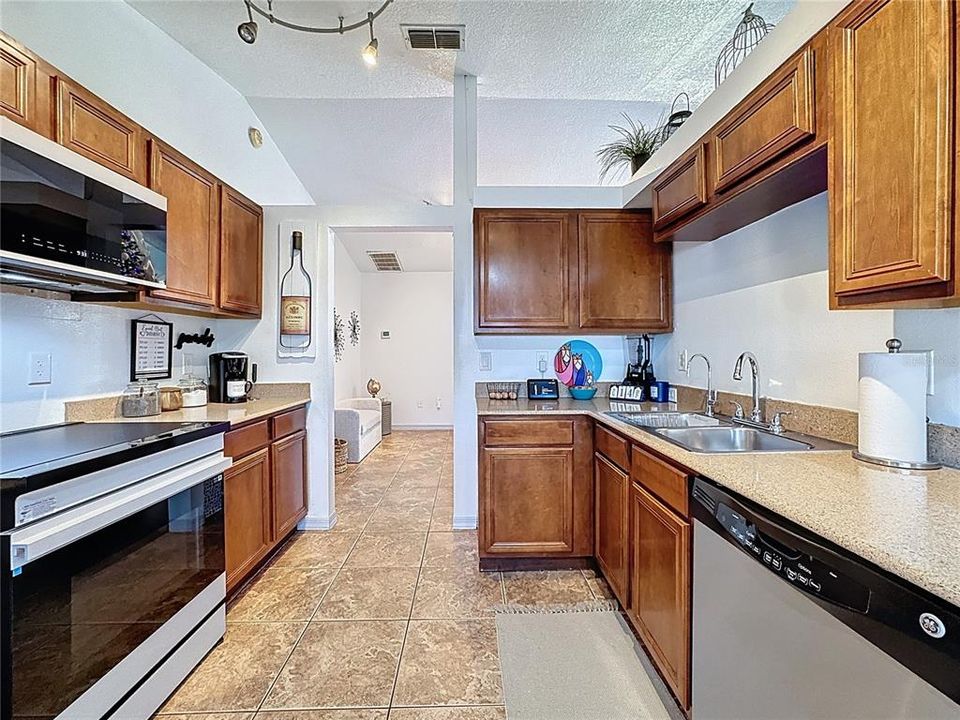 En Venta: $309,000 (3 camas, 2 baños, 1386 Pies cuadrados)