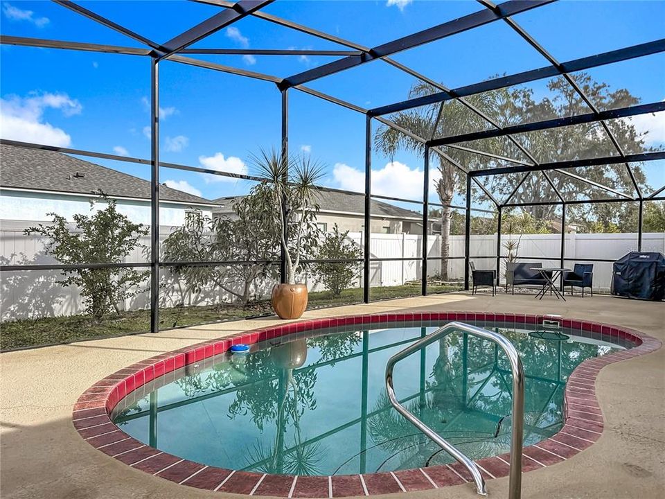 En Venta: $309,000 (3 camas, 2 baños, 1386 Pies cuadrados)