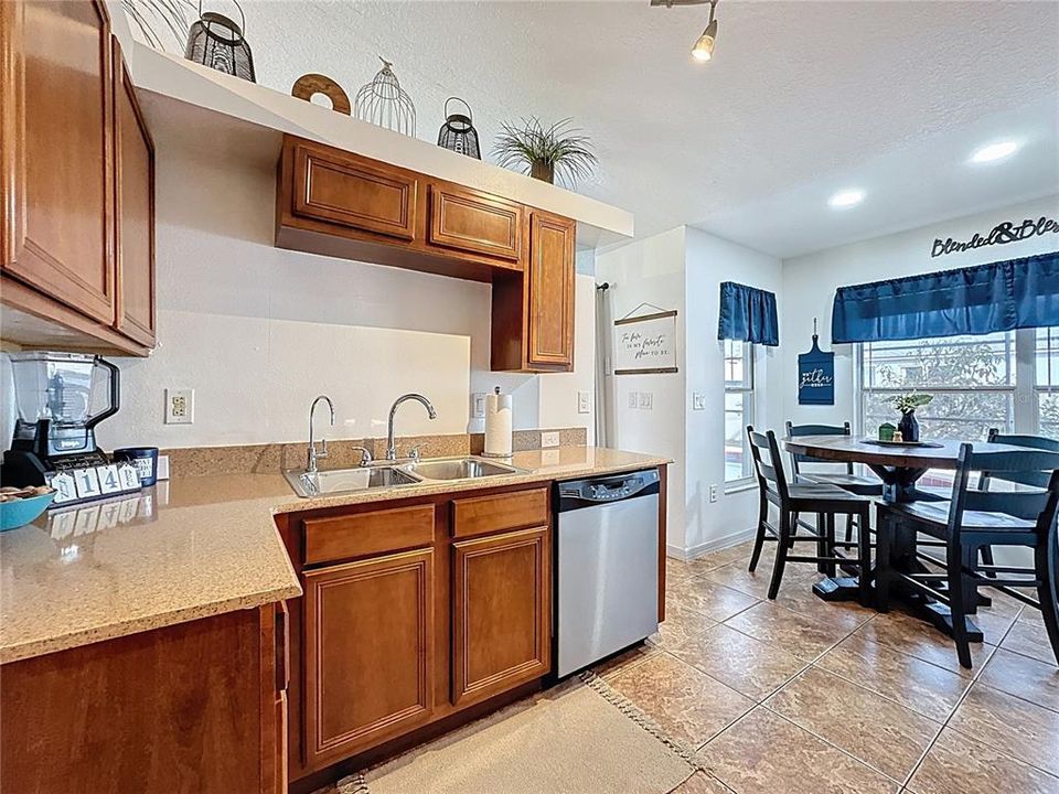 En Venta: $309,000 (3 camas, 2 baños, 1386 Pies cuadrados)