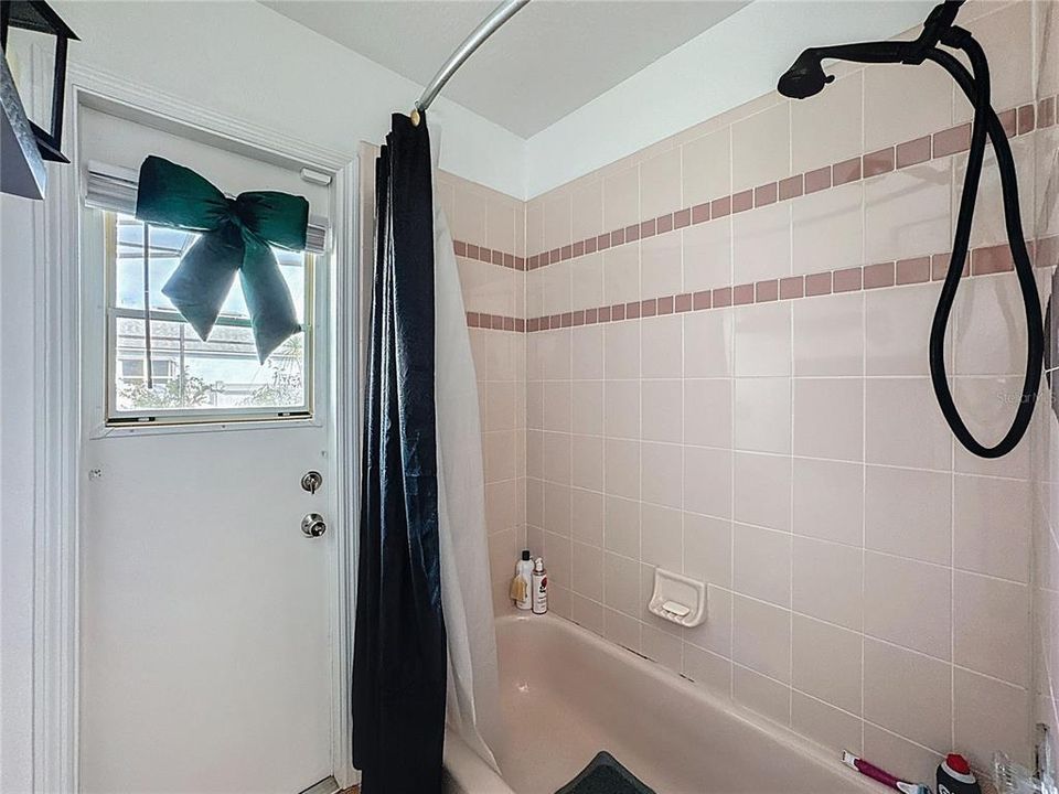 En Venta: $309,000 (3 camas, 2 baños, 1386 Pies cuadrados)