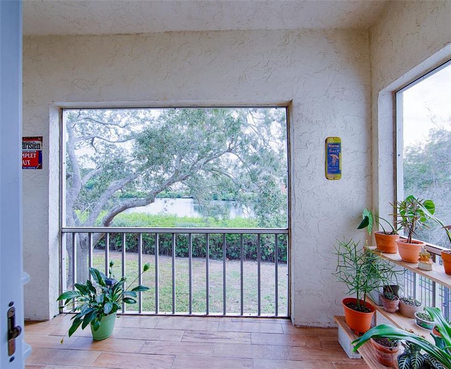 待售: $175,000 (2 贝兹, 1 浴室, 905 平方英尺)