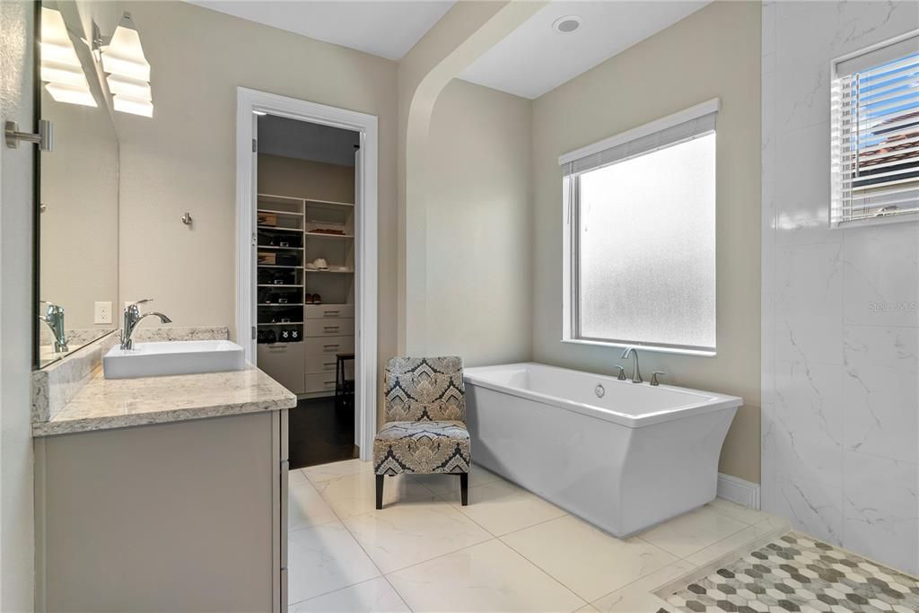 En Venta: $1,850,000 (5 camas, 5 baños, 3800 Pies cuadrados)