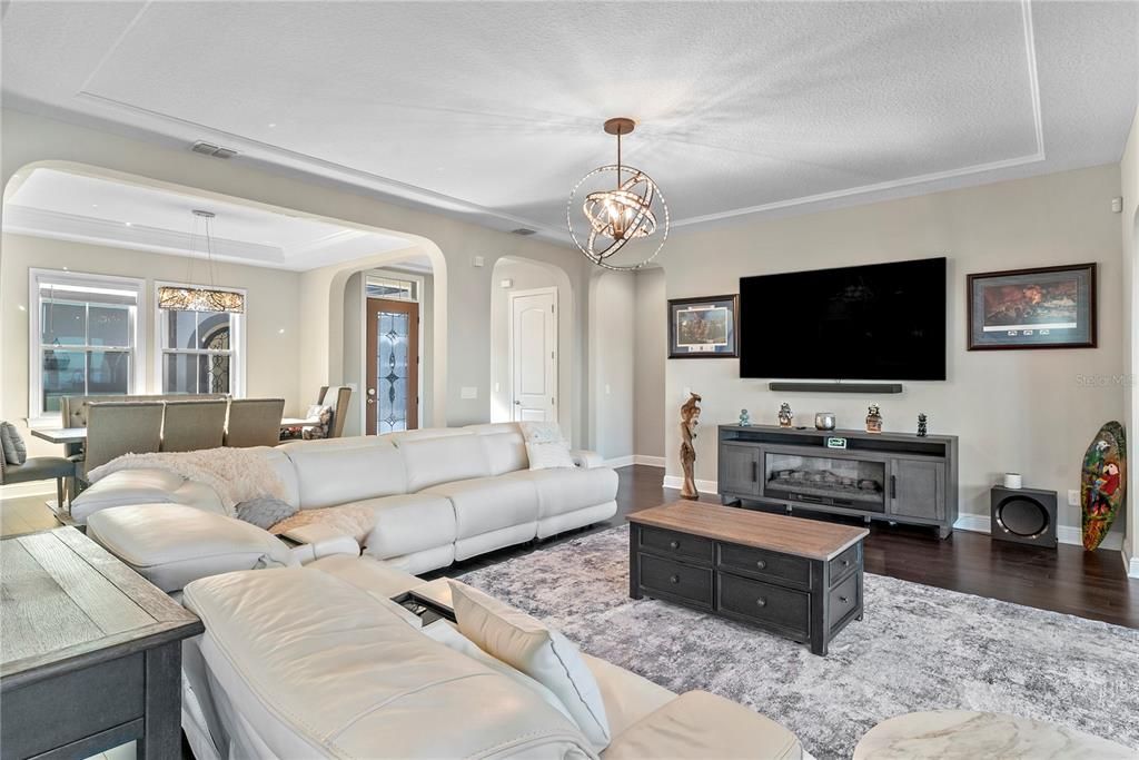 En Venta: $1,850,000 (5 camas, 5 baños, 3800 Pies cuadrados)