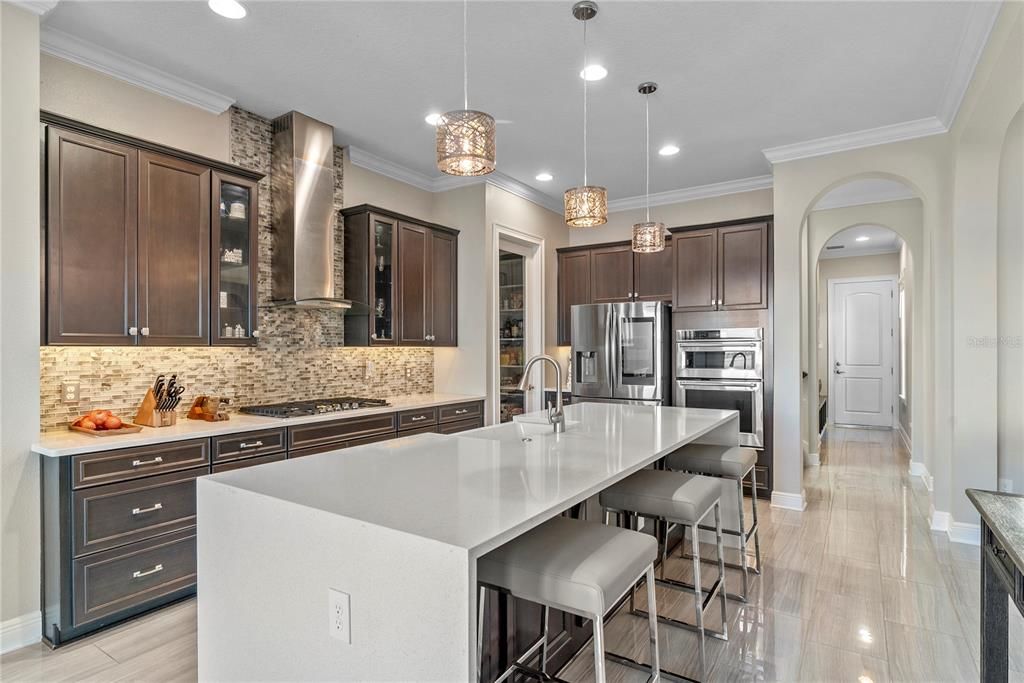 En Venta: $1,850,000 (5 camas, 5 baños, 3800 Pies cuadrados)