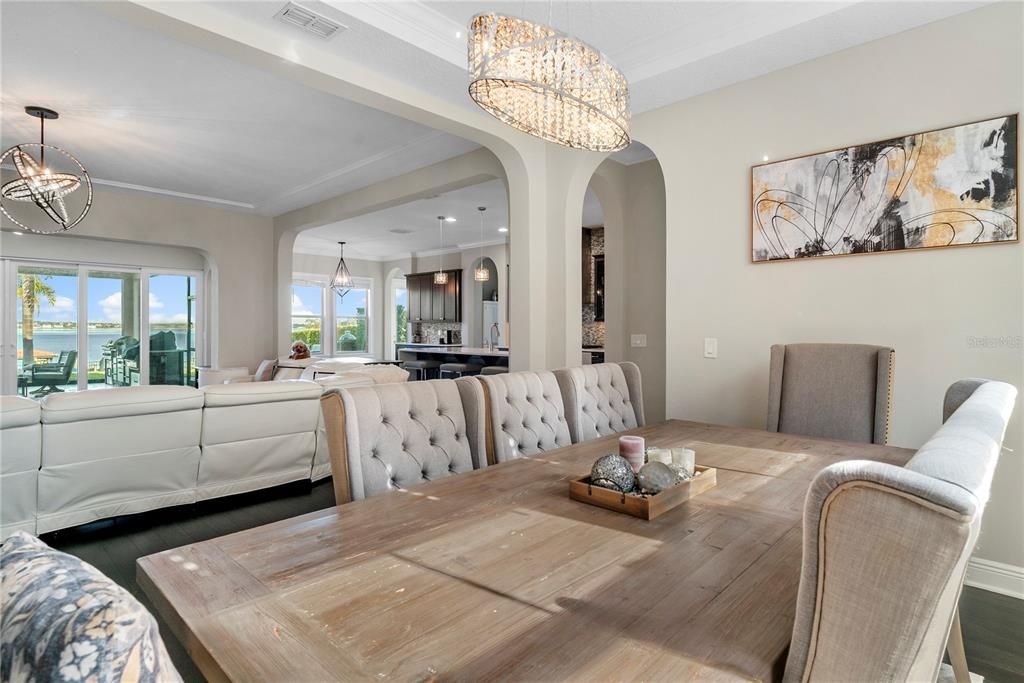 En Venta: $1,850,000 (5 camas, 5 baños, 3800 Pies cuadrados)