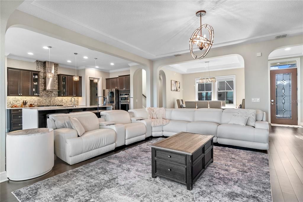 En Venta: $1,850,000 (5 camas, 5 baños, 3800 Pies cuadrados)