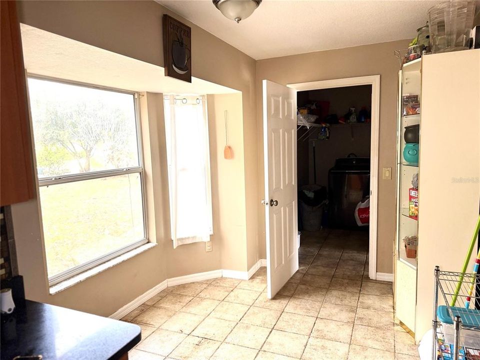 На продажу: $280,000 (3 спален, 2 ванн, 1248 Квадратных фут)