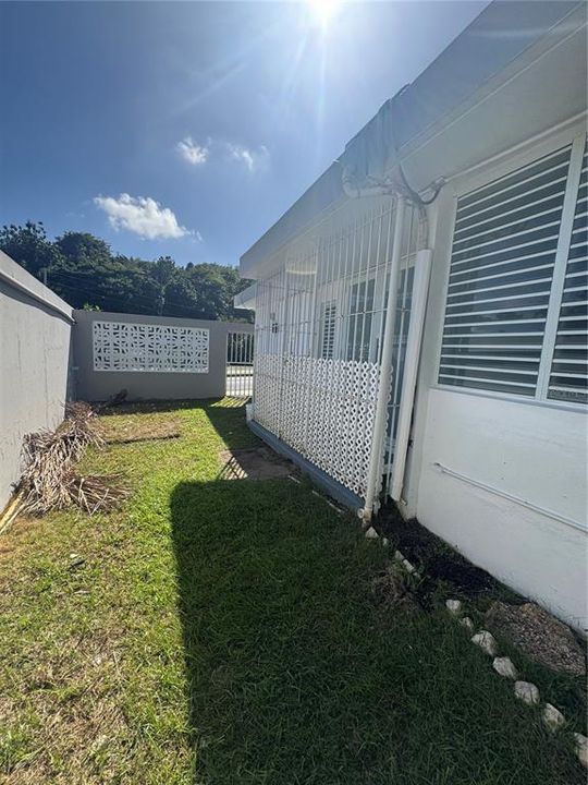 待售: $500,000 (3 贝兹, 2 浴室, 2385 平方英尺)