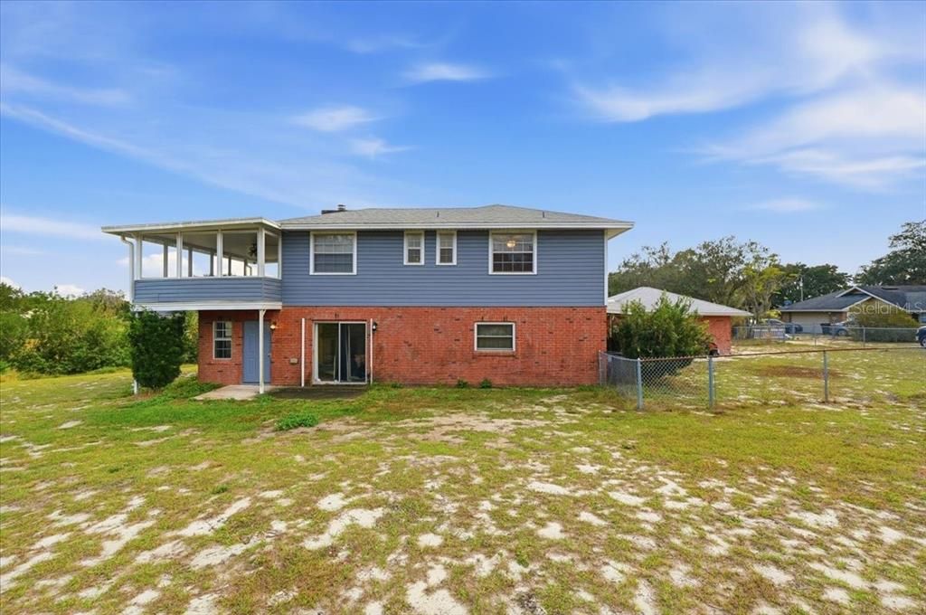 For Sale: $348,999 (3 beds, 3 baths, 2054 Square Feet)