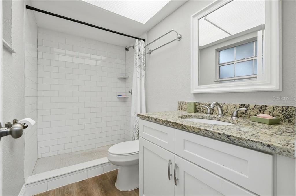 For Sale: $348,999 (3 beds, 3 baths, 2054 Square Feet)