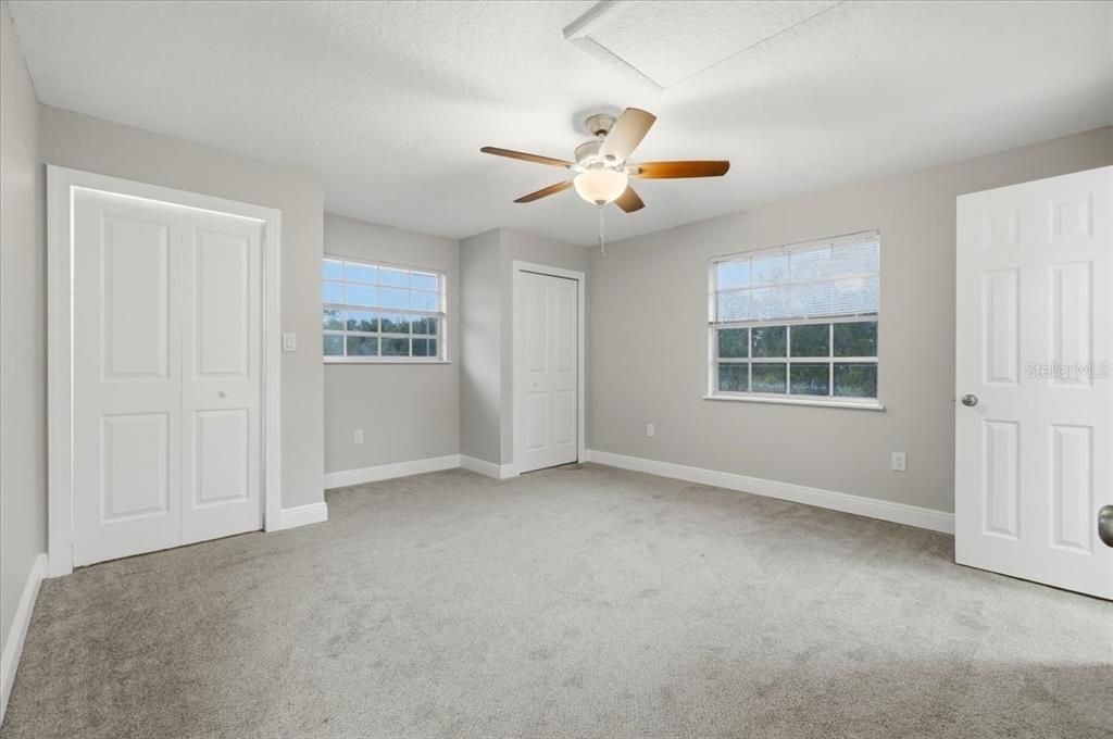 For Sale: $348,999 (3 beds, 3 baths, 2054 Square Feet)