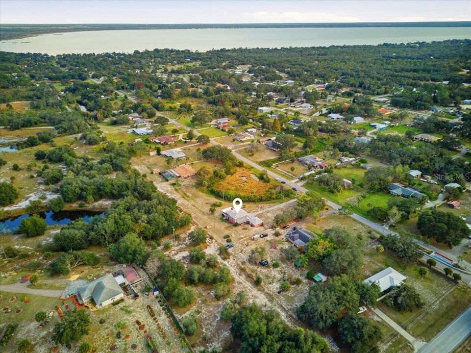 For Sale: $348,999 (3 beds, 3 baths, 2054 Square Feet)