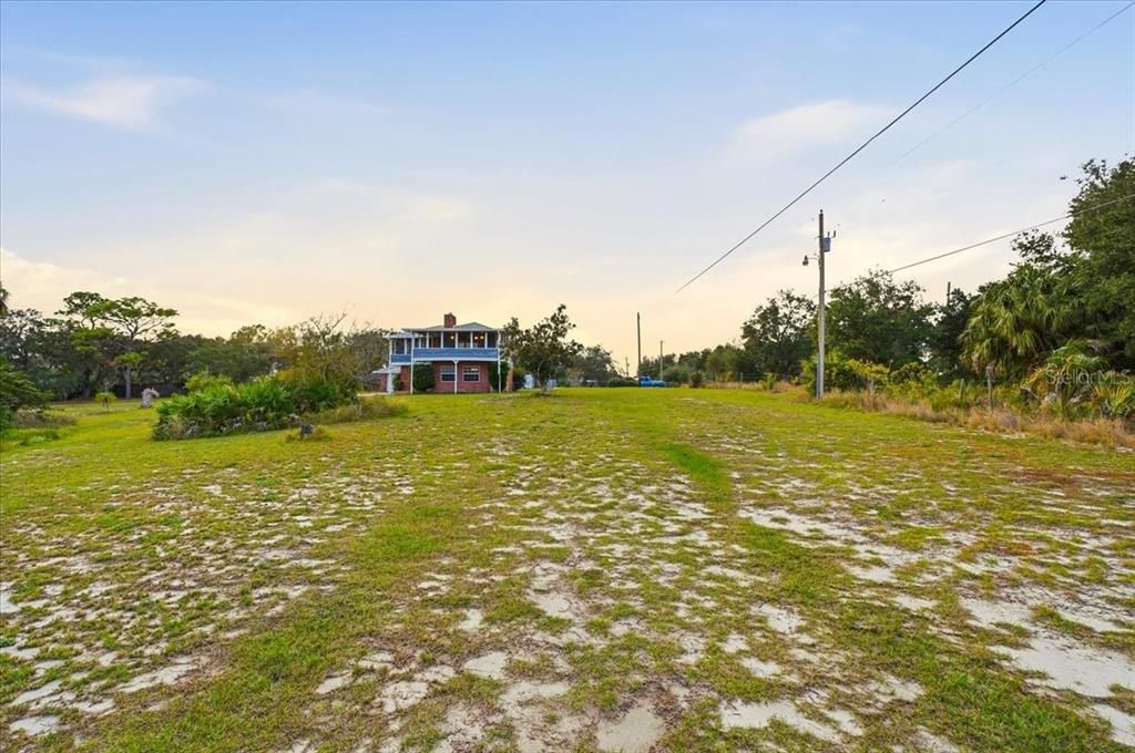 For Sale: $348,999 (3 beds, 3 baths, 2054 Square Feet)