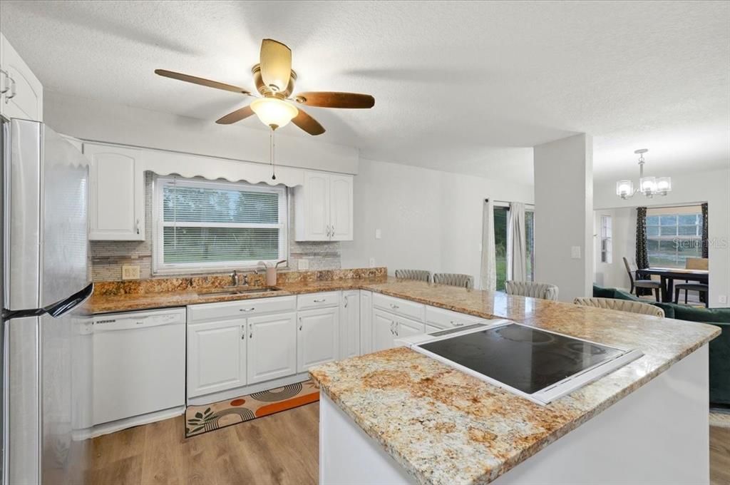 For Sale: $348,999 (3 beds, 3 baths, 2054 Square Feet)