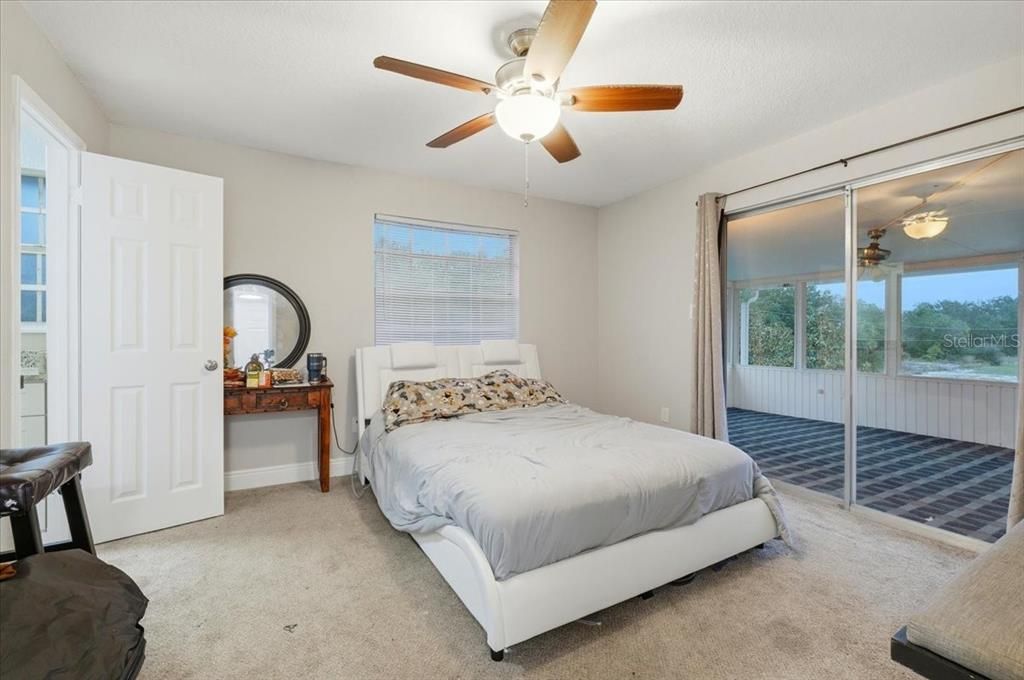 For Sale: $348,999 (3 beds, 3 baths, 2054 Square Feet)