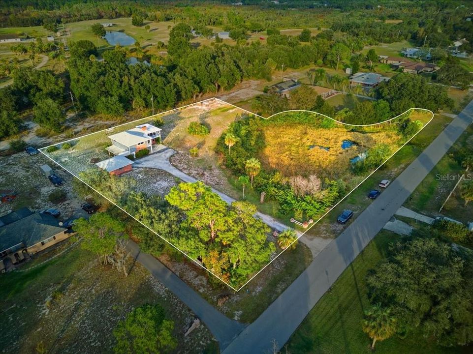 For Sale: $348,999 (3 beds, 3 baths, 2054 Square Feet)