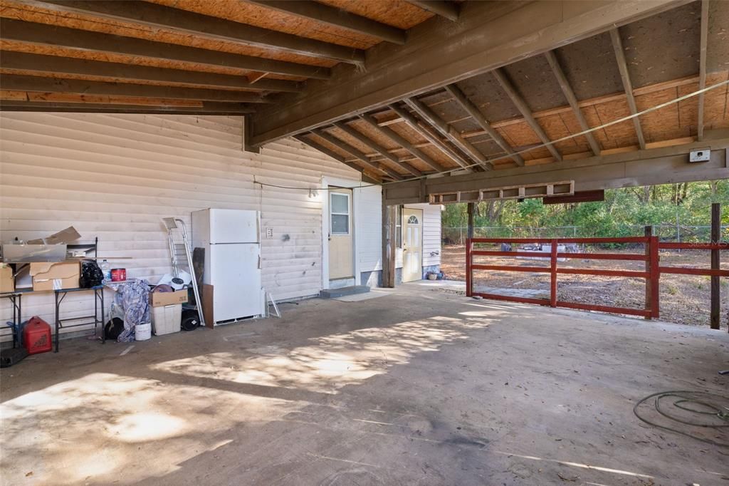 For Sale: $169,000 (2 beds, 1 baths, 1008 Square Feet)