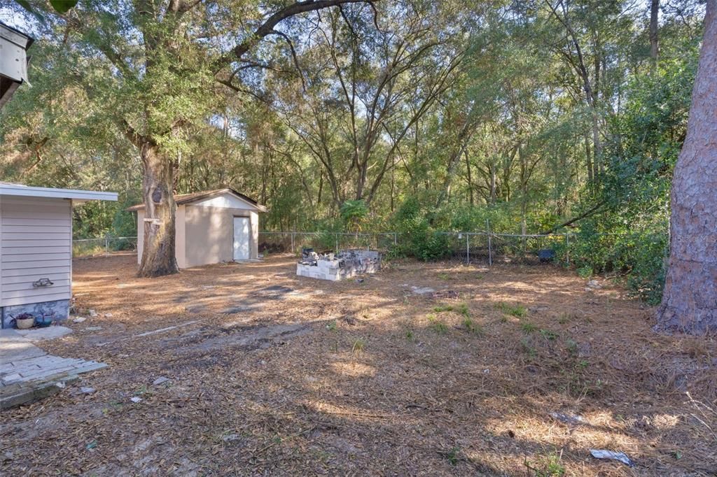 For Sale: $169,000 (2 beds, 1 baths, 1008 Square Feet)