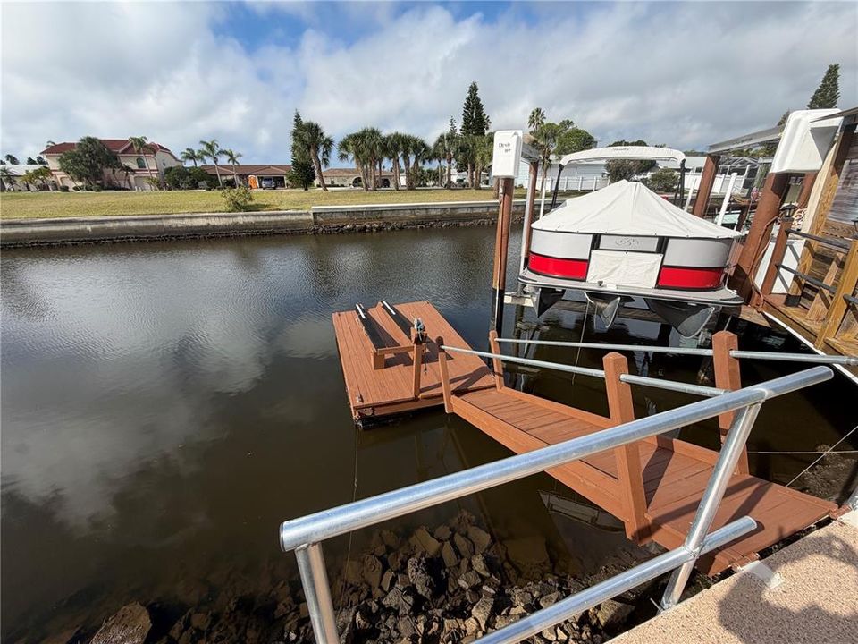 For Sale: $595,000 (3 beds, 2 baths, 1808 Square Feet)