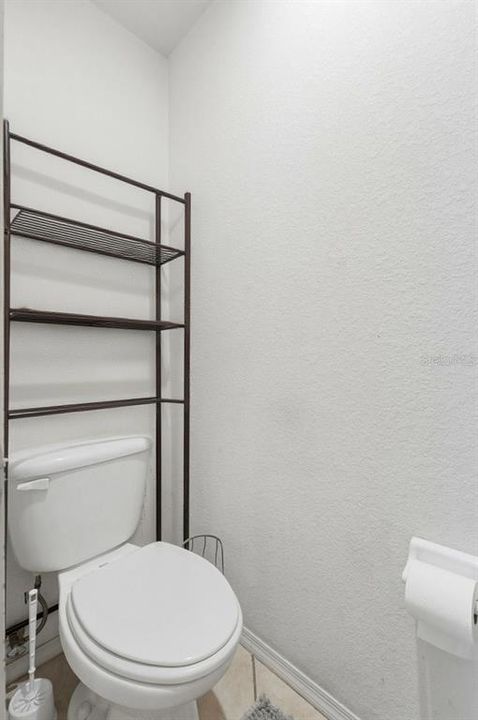 En Venta: $290,000 (4 camas, 2 baños, 1677 Pies cuadrados)