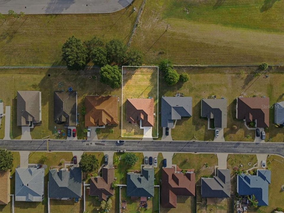 En Venta: $290,000 (4 camas, 2 baños, 1677 Pies cuadrados)