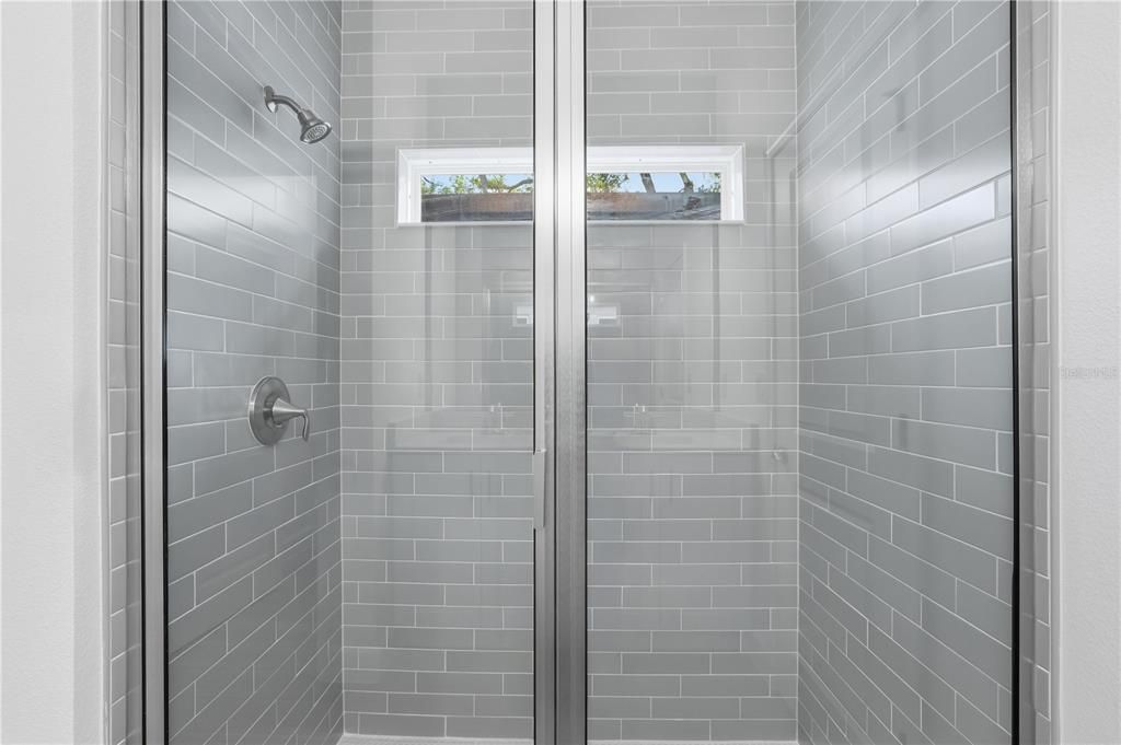 На продажу: $399,000 (3 спален, 2 ванн, 1708 Квадратных фут)