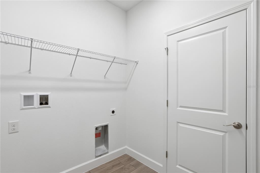 На продажу: $399,000 (3 спален, 2 ванн, 1708 Квадратных фут)