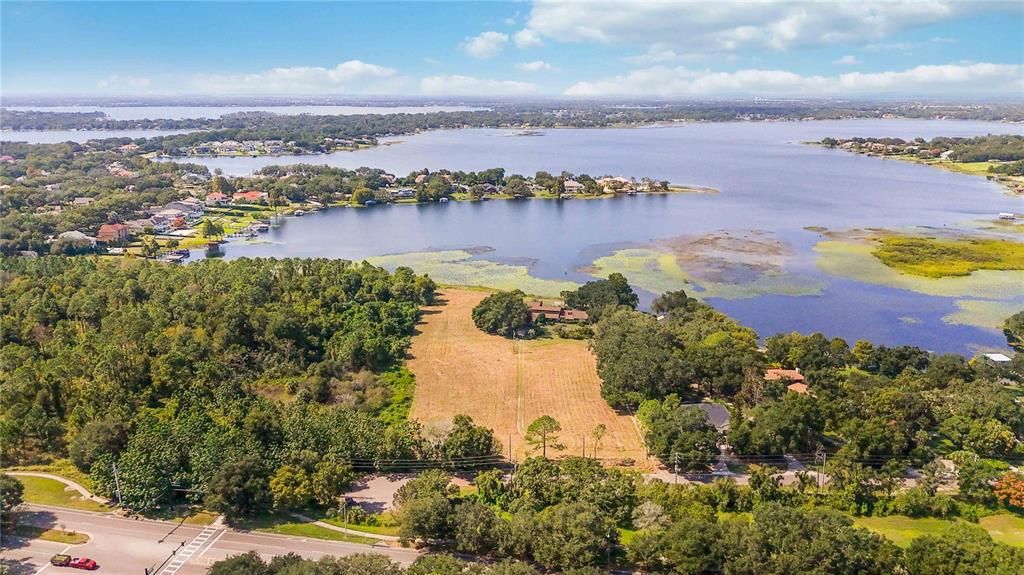 En Venta: $11,800,000 (9.03 acres)