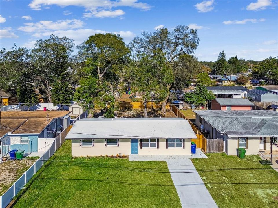 待售: $325,000 (3 贝兹, 1 浴室, 1085 平方英尺)