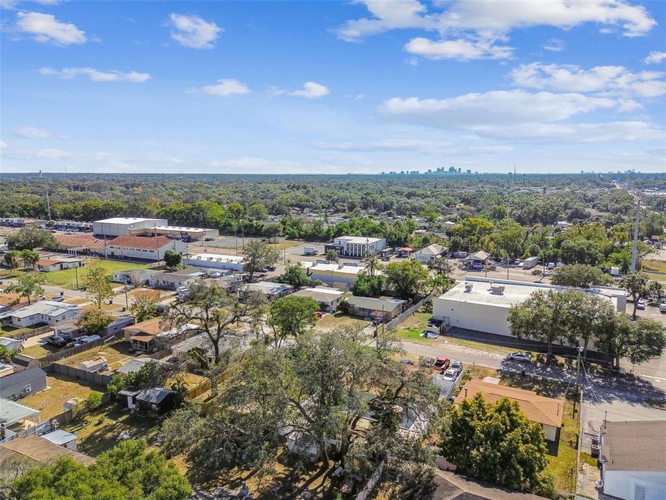 待售: $325,000 (3 贝兹, 1 浴室, 1085 平方英尺)