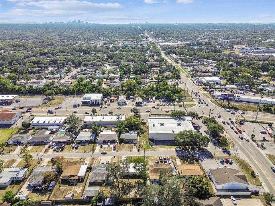 待售: $325,000 (3 贝兹, 1 浴室, 1085 平方英尺)