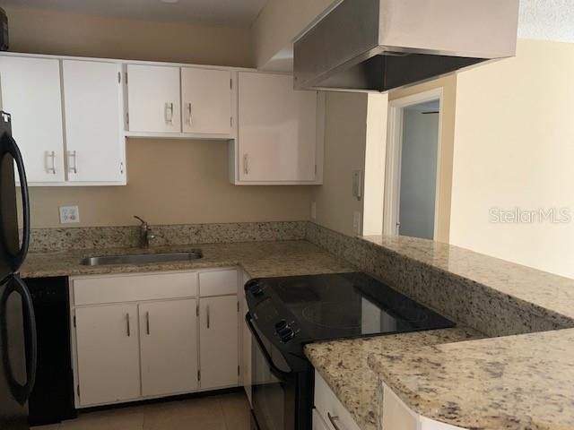 出租: $1,350 (1 贝兹, 1 浴室, 636 平方英尺)