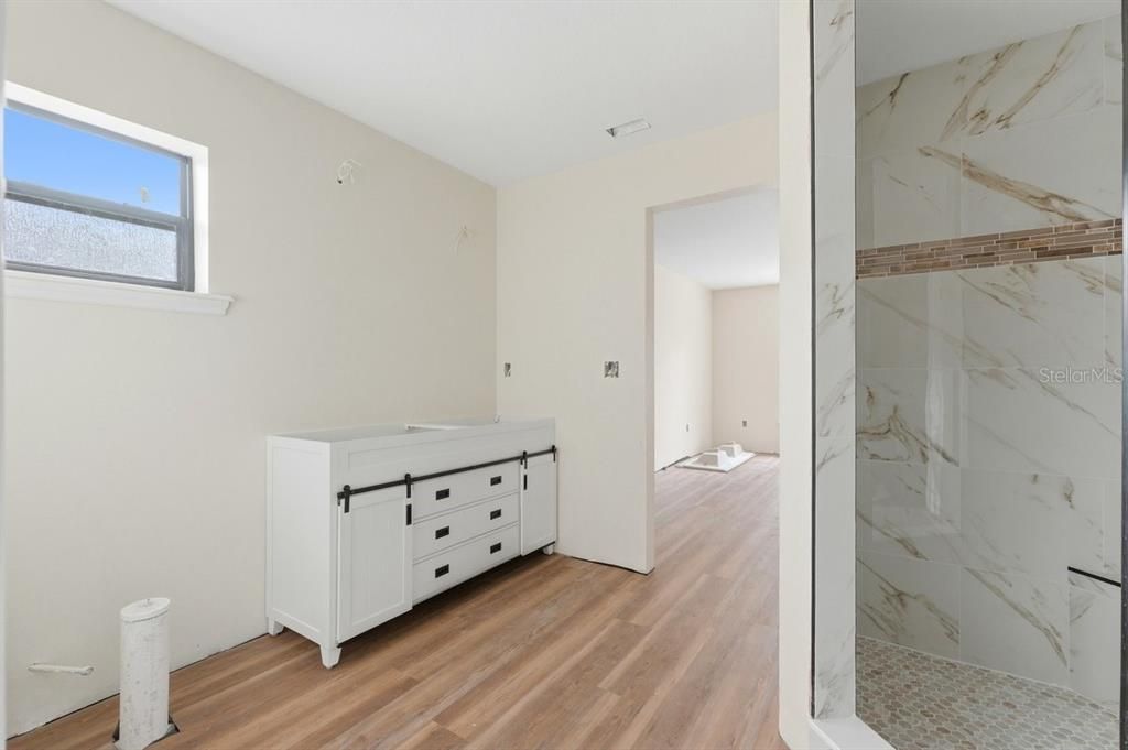 En Venta: $358,000 (3 camas, 2 baños, 1588 Pies cuadrados)