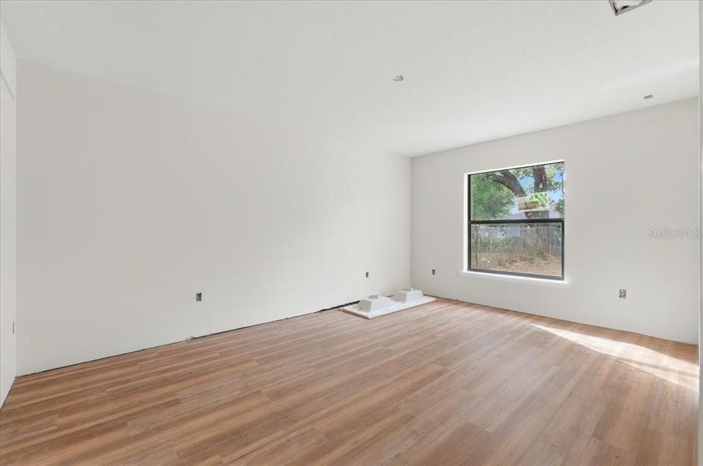 En Venta: $358,000 (3 camas, 2 baños, 1588 Pies cuadrados)