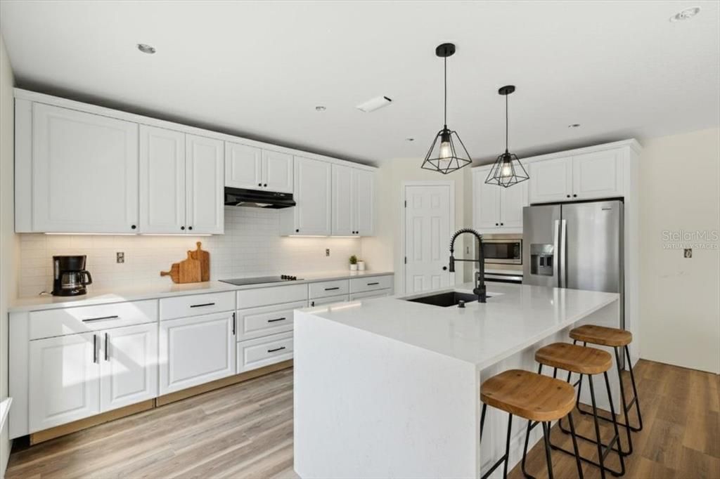 En Venta: $358,000 (3 camas, 2 baños, 1588 Pies cuadrados)