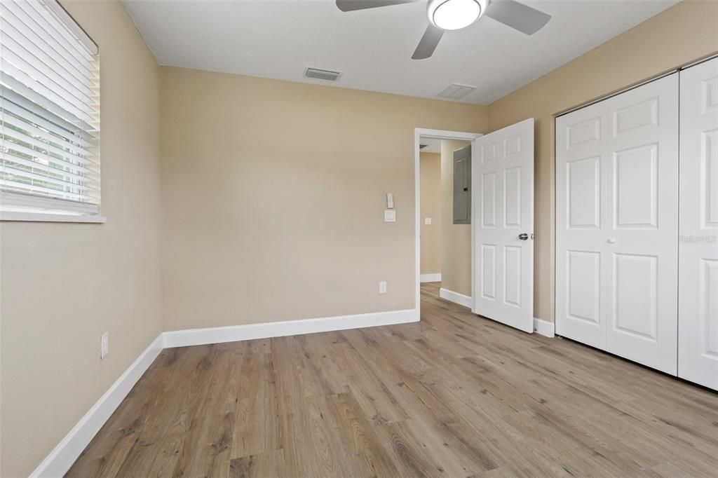 For Sale: $550,000 (4 beds, 2 baths, 1511 Square Feet)