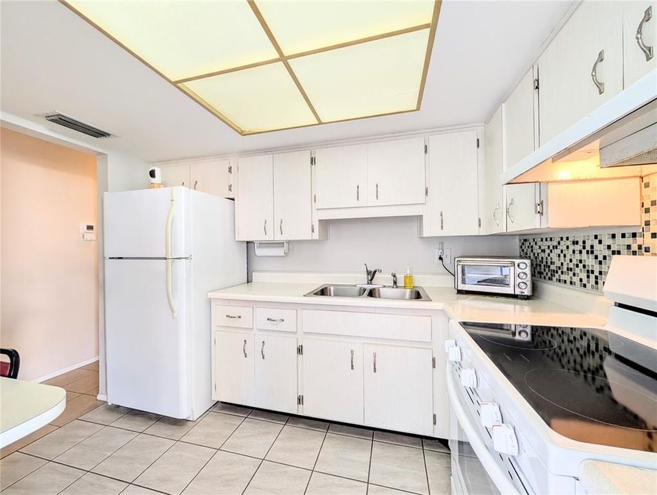 En Venta: $132,900 (2 camas, 1 baños, 865 Pies cuadrados)