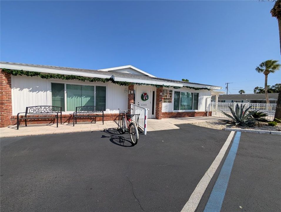 En Venta: $132,900 (2 camas, 1 baños, 865 Pies cuadrados)