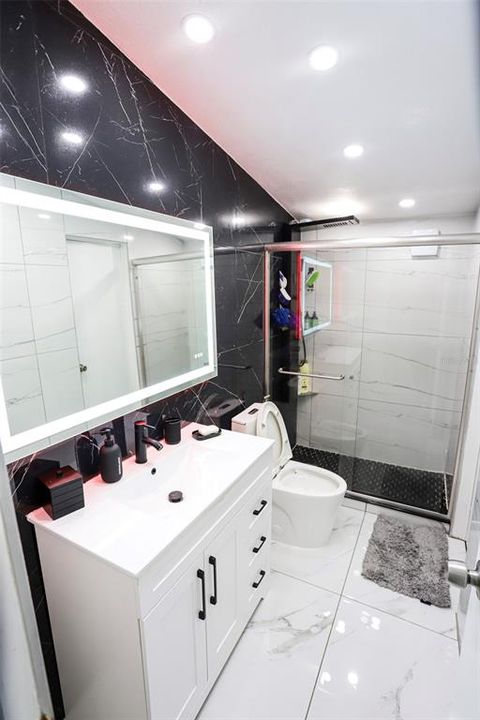 En Venta: $395,000 (4 camas, 2 baños, 2128 Pies cuadrados)