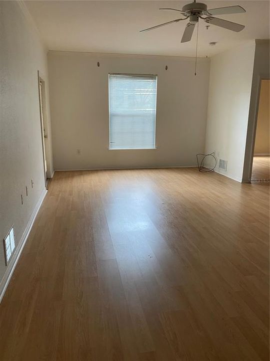 En Renta: $1,595 (2 camas, 2 baños, 1045 Pies cuadrados)