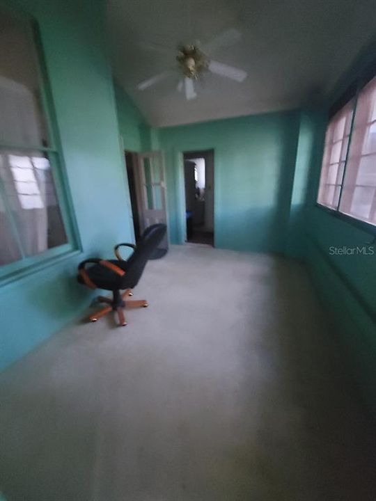 En Venta: $749,900 (3 camas, 2 baños, 2700 Pies cuadrados)