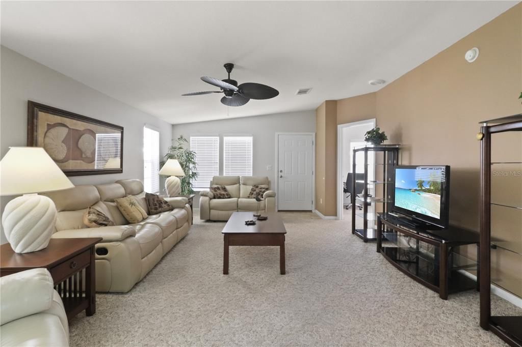 待售: $249,000 (3 贝兹, 2 浴室, 1514 平方英尺)