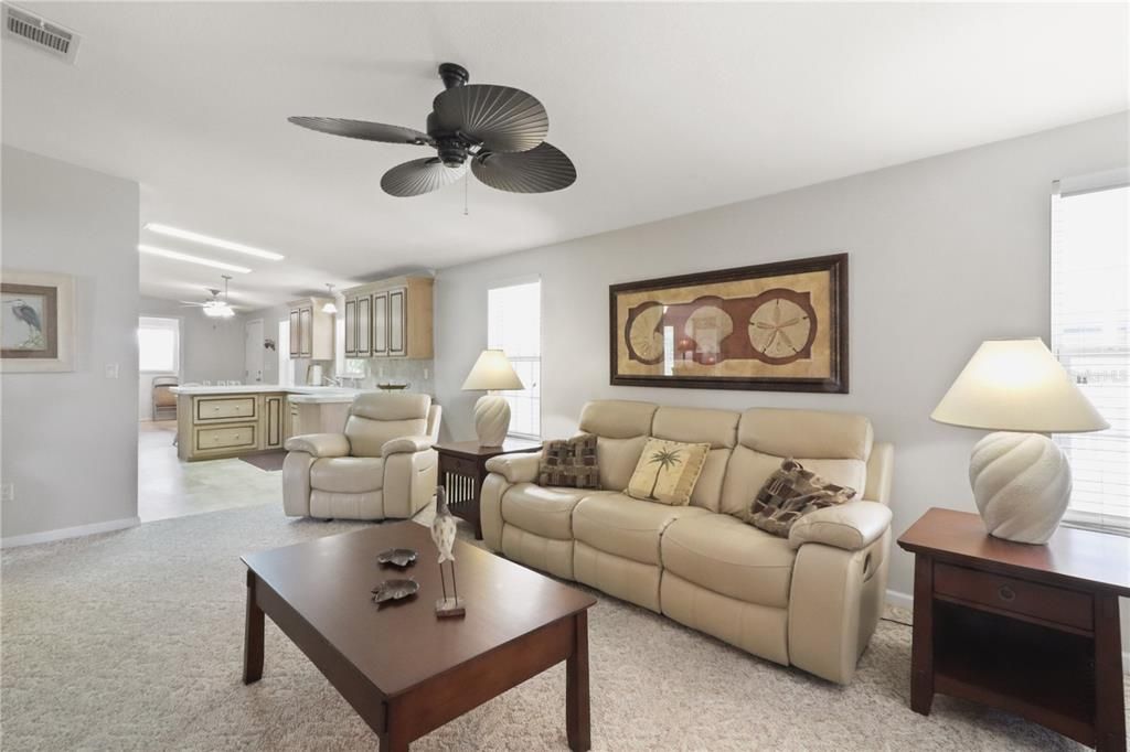 待售: $249,000 (3 贝兹, 2 浴室, 1514 平方英尺)