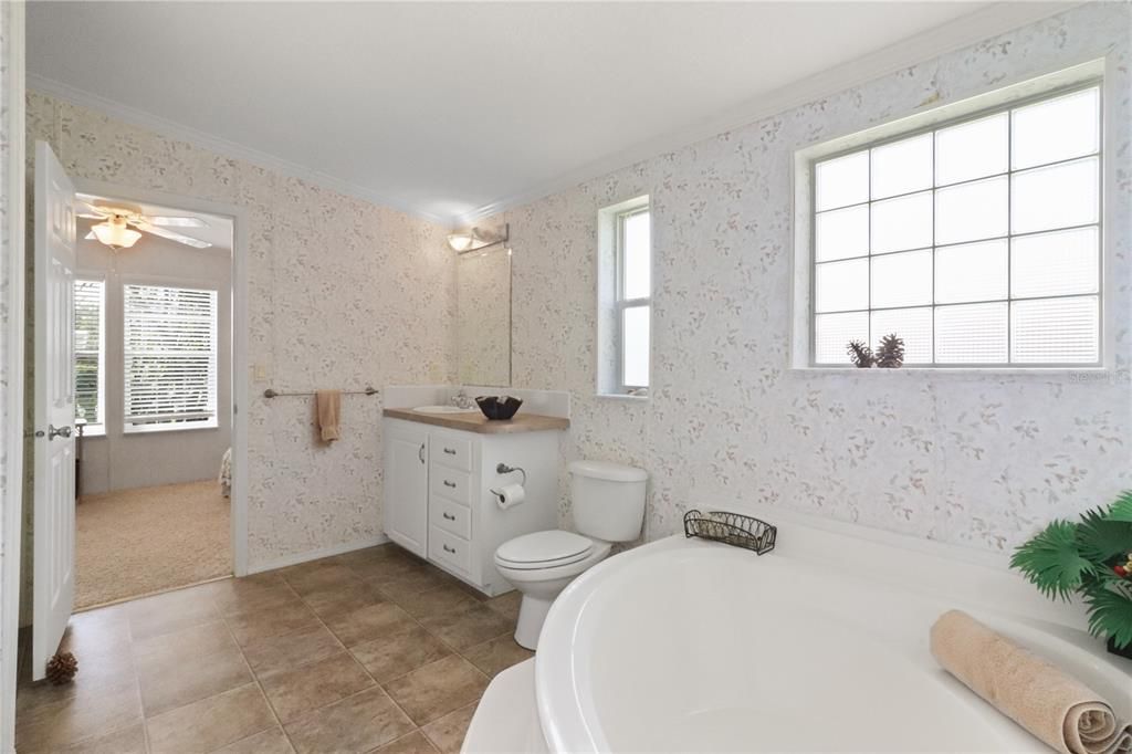 待售: $249,000 (3 贝兹, 2 浴室, 1514 平方英尺)